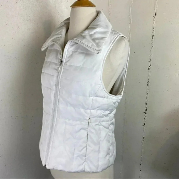 Kenneth‎ Cole Reaction M White puffer vest - Picture 5 of 9